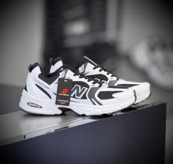 نیو بالانس سفید مشکی