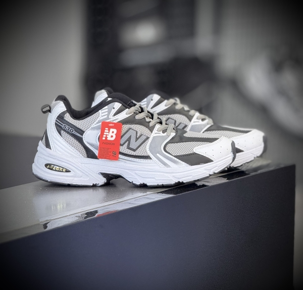 نیو بالانس طوسی