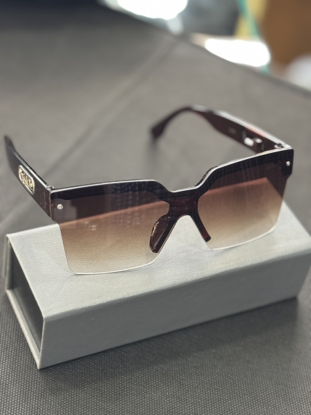 (یو وی دار وارداتی برند گراد) عینک اسپورت(کد چهار