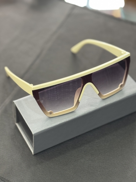 (یو وی دار وارداتی برند گراد) عینک اسپورت(کد 10