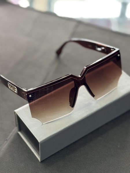 (یو وی دار وارداتی برند گراد) عینک اسپورت(کد 14