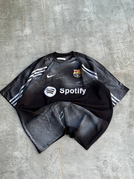 تیشرت آستین کوتاه رنگ پاشیده Barcelona مشکی