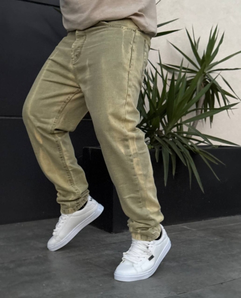 شلوار جین مام فیت کاستوم BURGARD پسته ای کرم