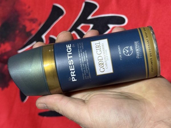 اسپری خوش بو کننده بدن بسیار عالی