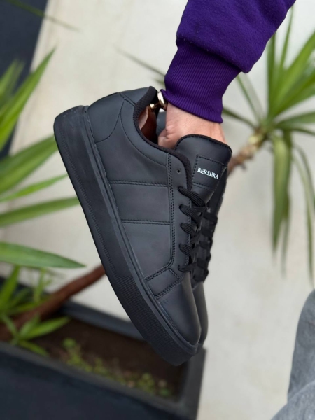 کتونی اسپرت NEW BERSHKA مشکی تمام