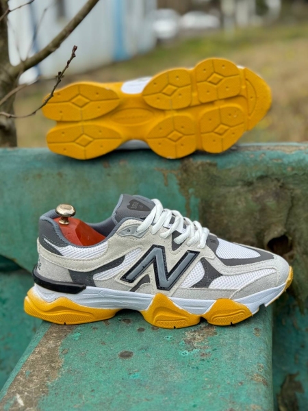 کتونی اسپرت نیوبالانس 9060 سفید طوسی کف کرم