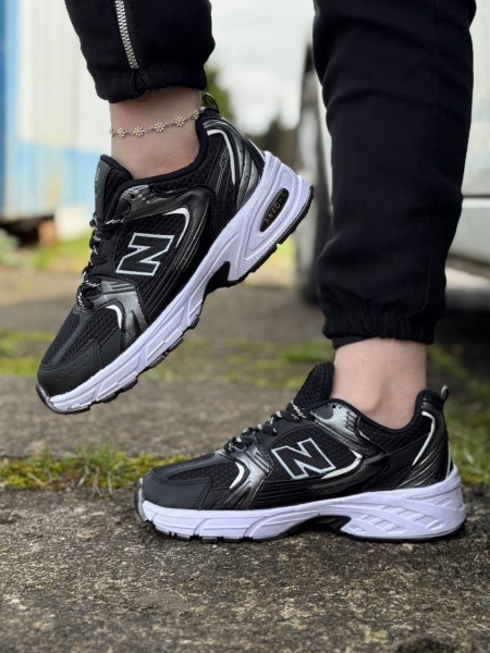 کتونی اسپرت میانه نیوبالانس 530 مشکی سفید