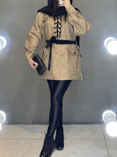 مانتو جلو بسته یقه بندی شنل