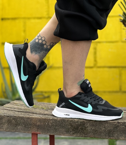 کتونی اسپرت NIKE MAX مشکی فیروزه ای