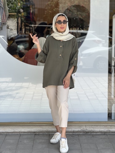 مانتو جلو بسته یقه7دکمه چوبی