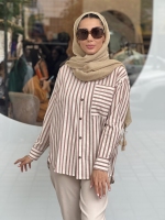 شومیز راه راه دکمه چوبی