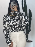 شومیز آستین خفاشی طرحدار