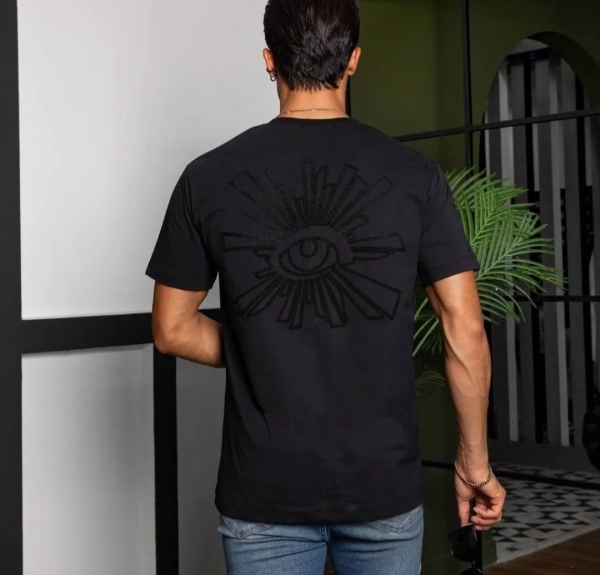 تیشرت گلدوزی شده