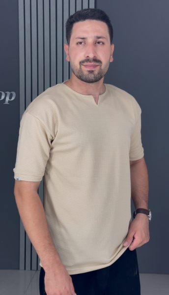 تیشرت یقه کوبایی کرم