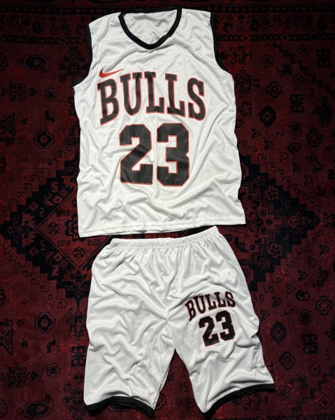 ست بسکتبالی سفید