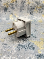 دوشاخه مربعی ارت دار مدل (تهران)