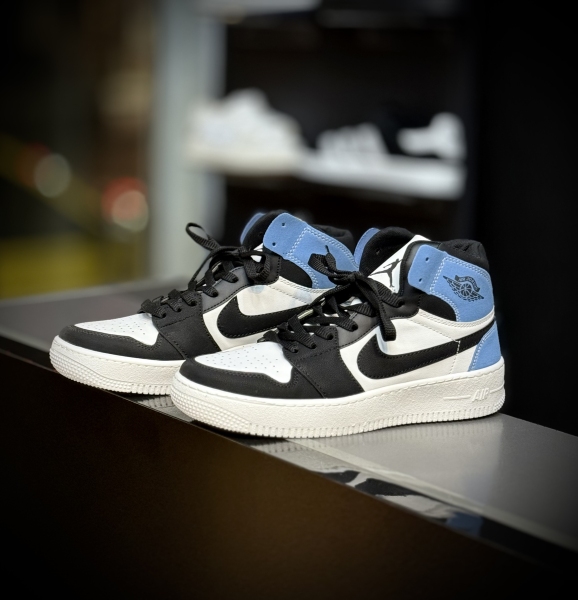 کتونی نیم ساق جردن