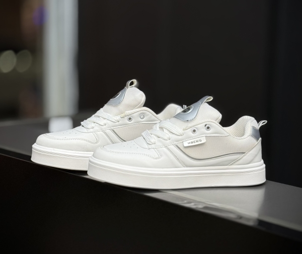 ونس هوکس تمام سفید