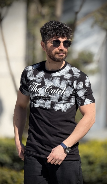 تیشرت چاپی مشکی طرح the catch