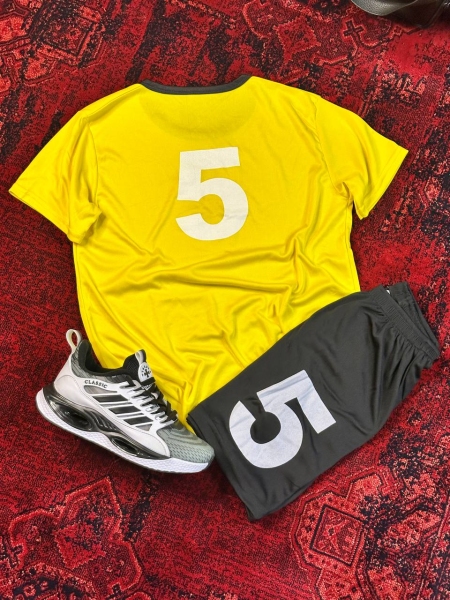 ست ورزشی تیشرت و شلوارک شماره 5 زرد مشکی