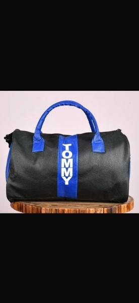 ساک ورزشی جنسه پارچه چرم صنعتی