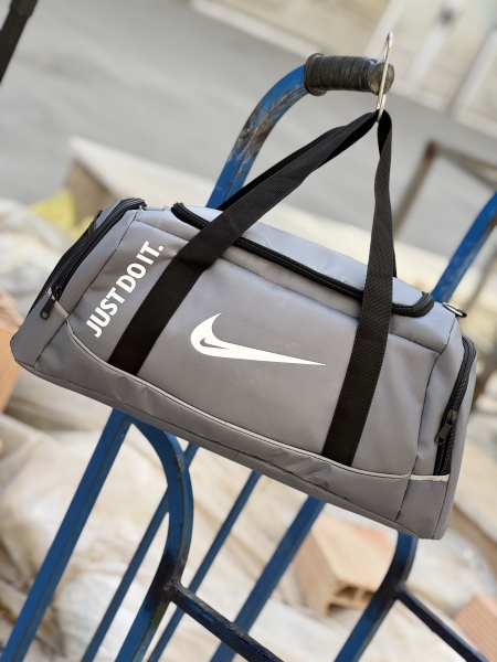 ساک ورزشی(لوازم ورزشی)