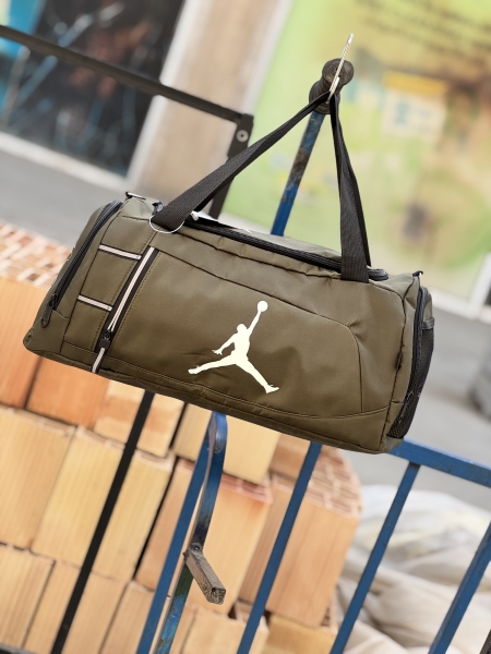 ساک ورزشی(لوازم ورزشی)