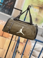 ساک ورزشی(لوازم ورزشی)