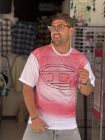 تیشرت کاستوم شده . پوشاک عمده با کیفیت