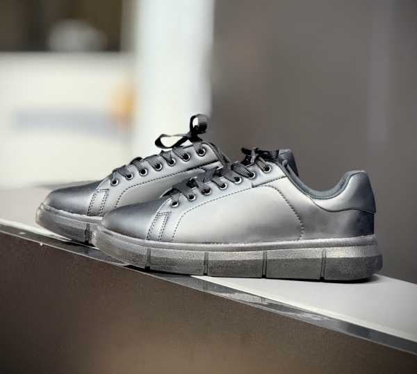 ونس زارا تمام مشکی